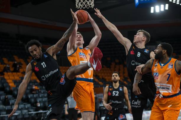 更耐人寻味 更耐人寻味